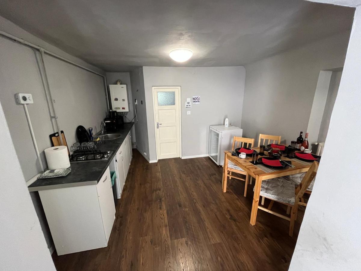 Grey House Apartman Brassó Kültér fotó