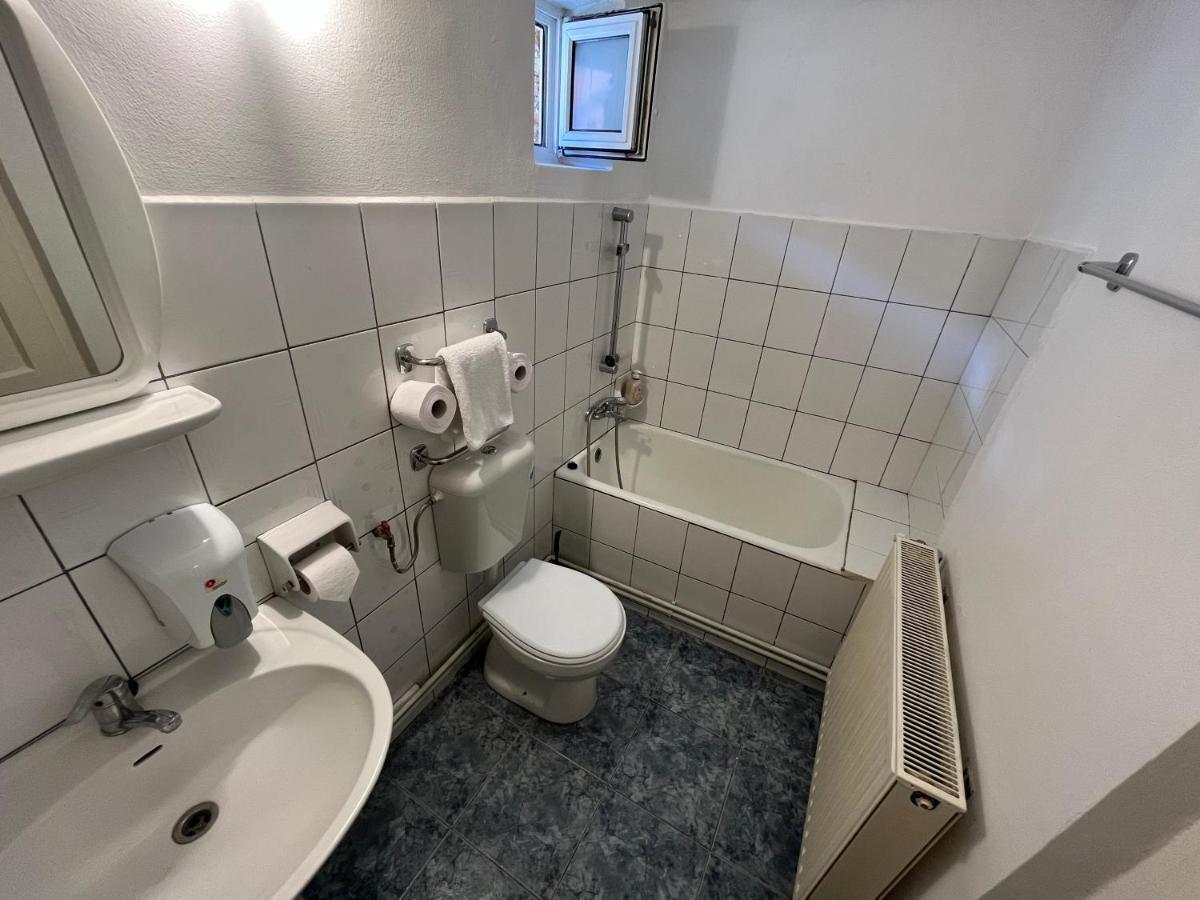 Grey House Apartman Brassó Kültér fotó