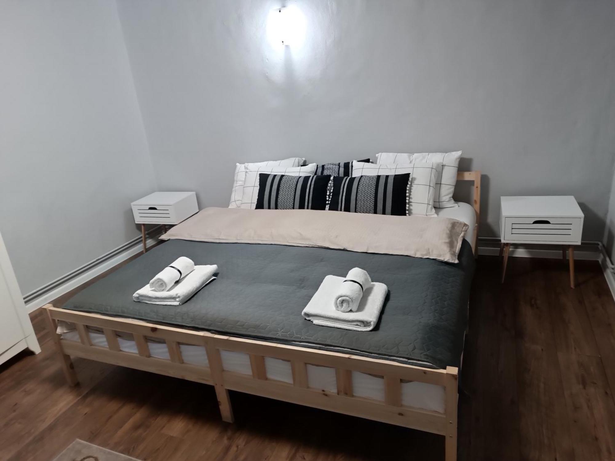 Grey House Apartman Brassó Kültér fotó
